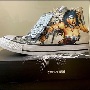 NWT RARE COLLECTIBLE Wonder Woman Converse